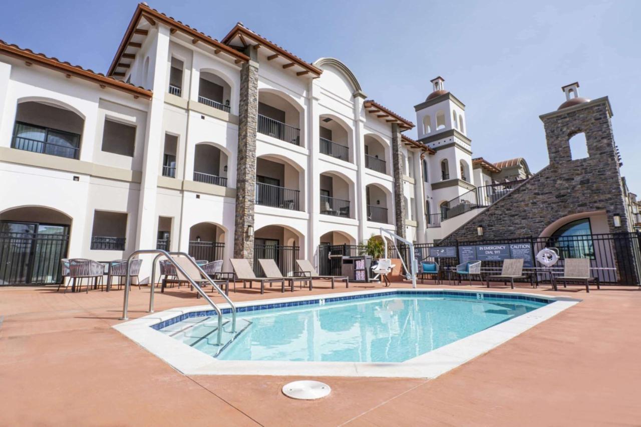 La Quinta Inn & Suites By Wyndham Santa Cruz Exterior foto